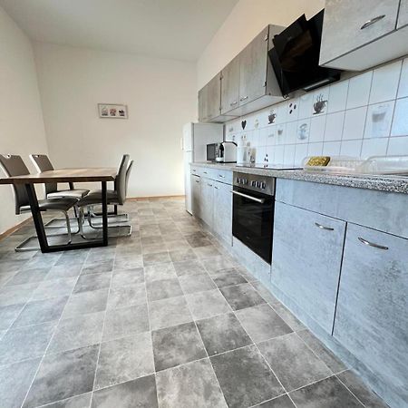Apartments Im Herzen Von Neumuenster Innenstadt & Hbf Fusslaeufig, Mit Privatparkplatz Zewnętrze zdjęcie