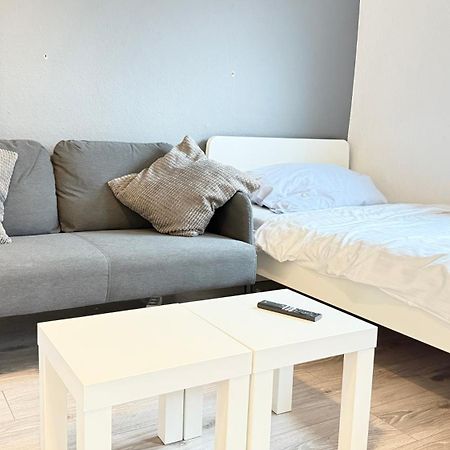 Apartments Im Herzen Von Neumuenster Innenstadt & Hbf Fusslaeufig, Mit Privatparkplatz Zewnętrze zdjęcie