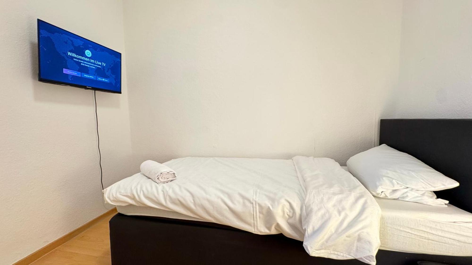 Apartments Im Herzen Von Neumuenster Innenstadt & Hbf Fusslaeufig, Mit Privatparkplatz Zewnętrze zdjęcie