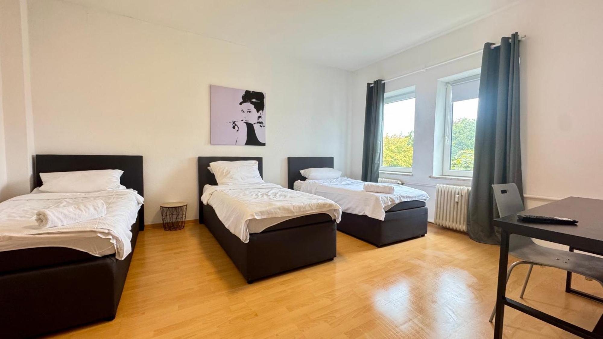 Apartments Im Herzen Von Neumuenster Innenstadt & Hbf Fusslaeufig, Mit Privatparkplatz Zewnętrze zdjęcie