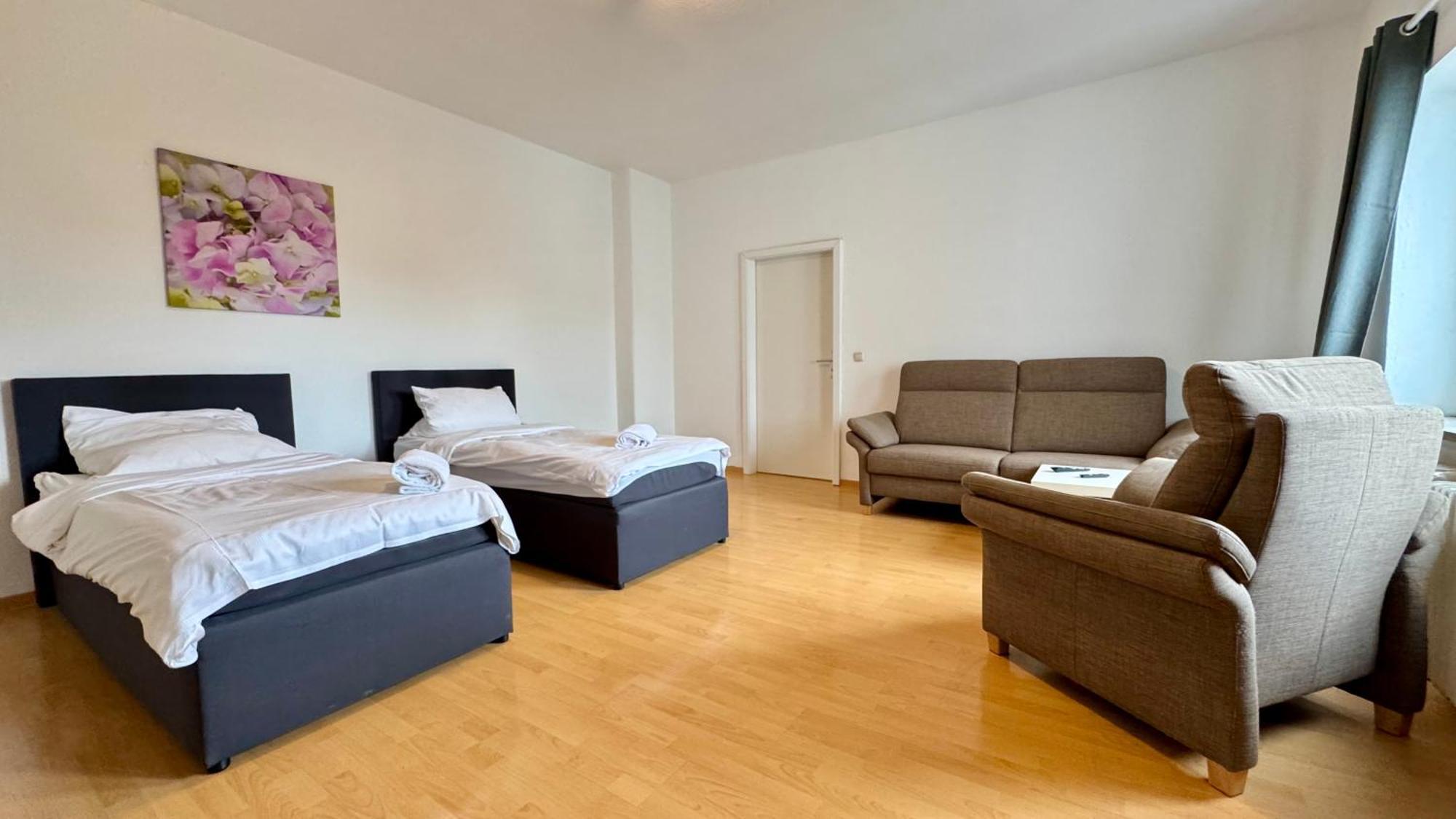 Apartments Im Herzen Von Neumuenster Innenstadt & Hbf Fusslaeufig, Mit Privatparkplatz Zewnętrze zdjęcie