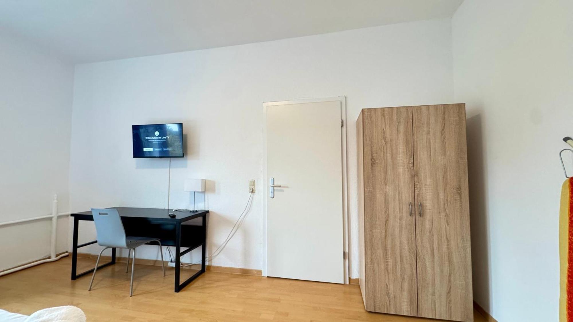 Apartments Im Herzen Von Neumuenster Innenstadt & Hbf Fusslaeufig, Mit Privatparkplatz Zewnętrze zdjęcie