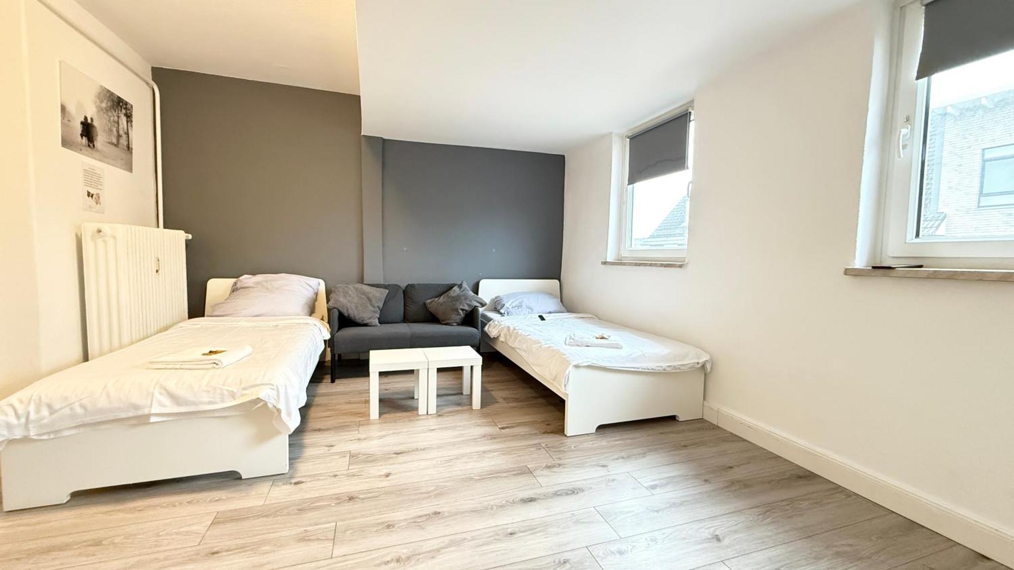 Apartments Im Herzen Von Neumuenster Innenstadt & Hbf Fusslaeufig, Mit Privatparkplatz Zewnętrze zdjęcie