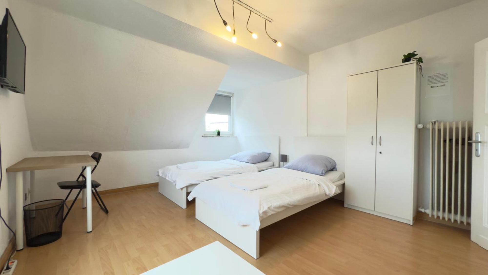 Apartments Im Herzen Von Neumuenster Innenstadt & Hbf Fusslaeufig, Mit Privatparkplatz Zewnętrze zdjęcie